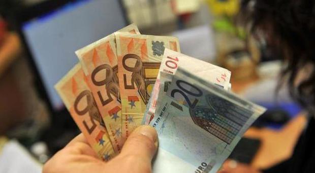 Pioggia di banconote false da 50 euro, allarme tra i commercianti