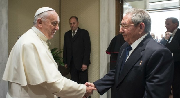 L'Italia snobba l'appello di Papa Francesco ma Cuba no, Castro concede l'indulto a 787 detenuti