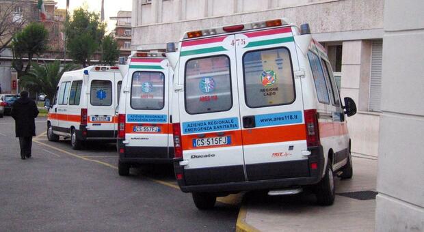 Roma, Pronto soccorso di nuovo al collasso: ambulanze usate come letti