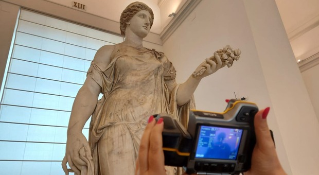 Napoli, sensori al Mann per il monitoraggio ambientale: al via la rilevazione della temperatura delle sculture nella Collezione Farnese