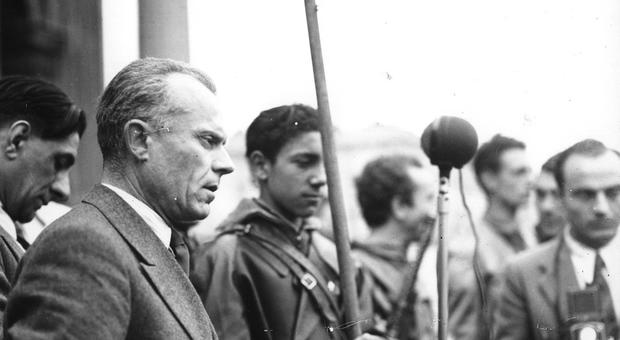 Sandro Pertini in una foto del 1945