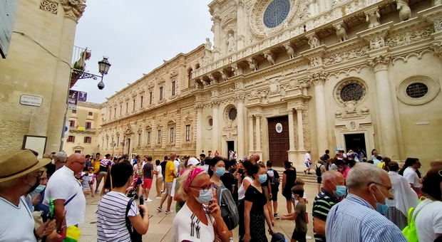 Effetto guerra e pandemia, il turismo frena ancora: «In Puglia prime disdette»