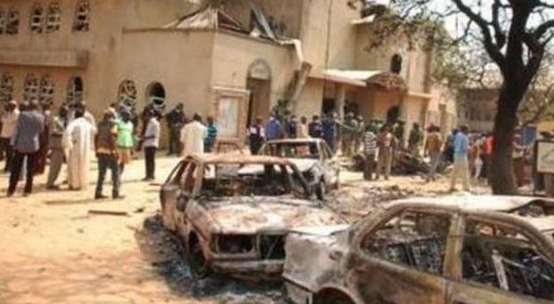 Nigeria, bomba in mercato vicino a stazione bus: decine di morti e feriti