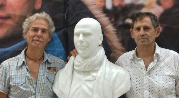 Zalone, Taviano rilancia: una statua se bisserà il record
