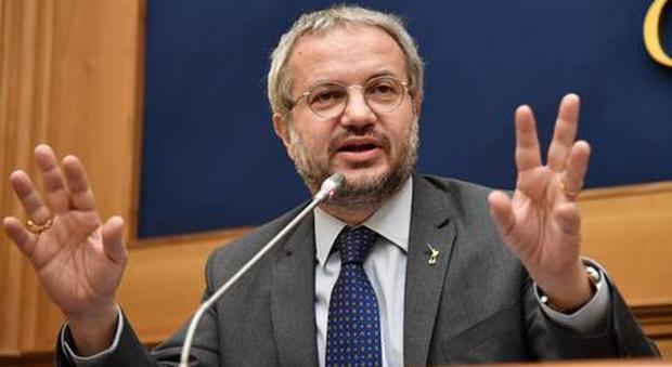 Borghi (Lega): «Uscire da Ue se tossica». Ma Salvini lo corregge: «Vogliamo solo migliorarla»