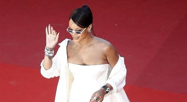 Una pioggia di nefrite e diamanti Rihanna stilista per Chopard