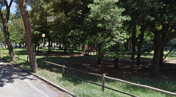 Pesaro, ubriaco palpeggiò una minorenne al parco: condannato ad un anno e mezzo Pesaro, ubriaco palpeggiò una minorenne al parco: condannato ad un anno e mezzo