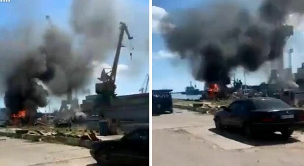 Raid sul porto di Odessa, Mosca annuncia: «Distrutti missili Harpoon forniti dagli Usa e una nave militare»