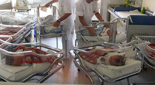 Bimbo di 15 giorni nato con parto cesareo muore in ospedale