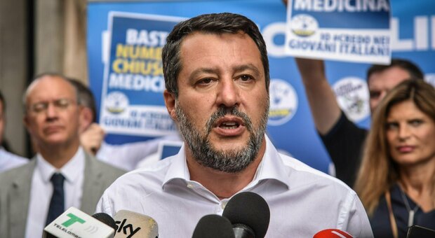 Salvini: «Epoca tecnici finita, stravinceremo»