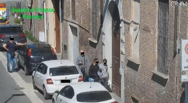 Carabinieri arrestati a Piacenza, le intercettazioni: «Siamo troppo in alto, a noi non arrivano»