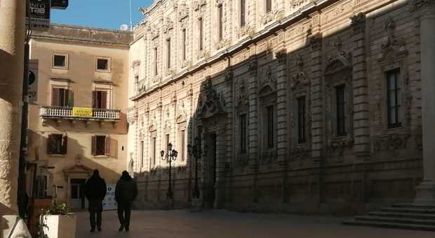 Lecce e Brindisi blindate e file per market e farmacie: la prima giornata "antivirus" dopo il nuovo decreto del governo