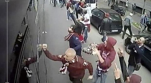 Torino, bomba carta al derby della Mole, feriti 11 tifosi