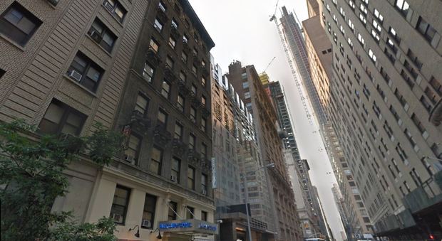 immagine New York, l'ex hotel nella strada dei super ricchi ospiterà clochard: Paperoni sul piede di guerra