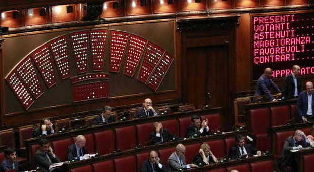 Bilancio dei partiti, Forza Italia in profondo rosso, il Pd prepara tagli
