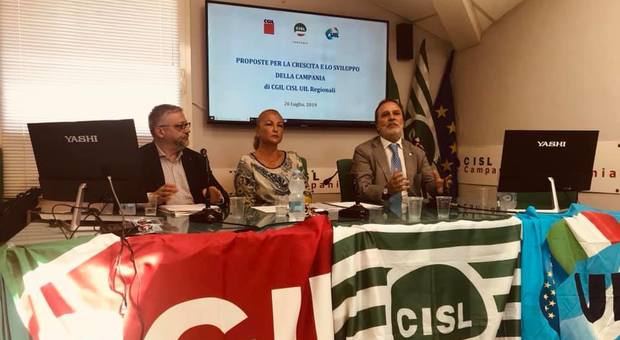 Vertenza Campania, in campo Cgil, Cisl e Uil: «Pronti anche alla mobilitazione»