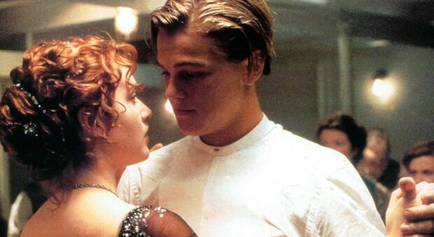 Stasera in tv, oggi martedì 12 ottobre su Canale 5 «Titanic»: curiosità e trama del film con Leonardo DiCaprio