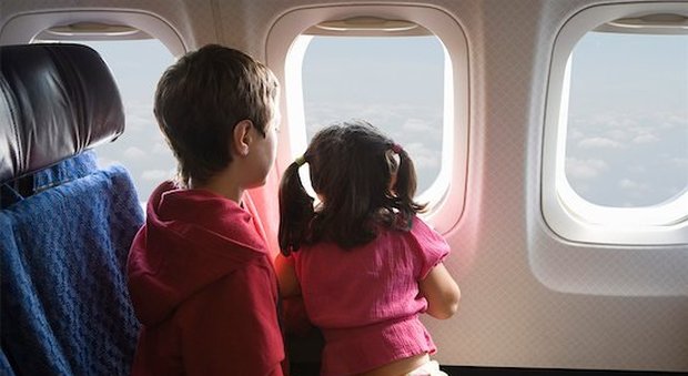 Ecco come viaggiare in aereo liberi da germi: gli accorgimenti da adottare