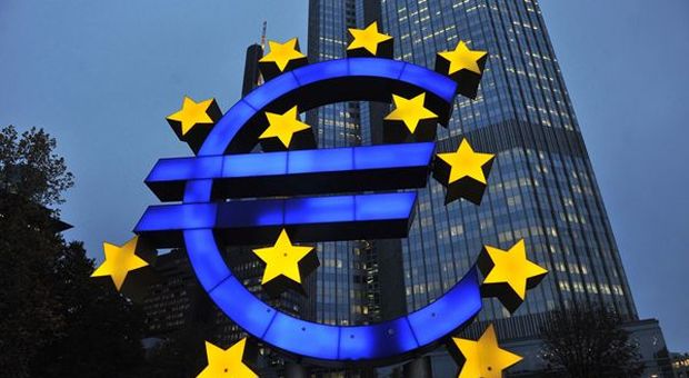 BCE, tensioni guerra commerciale minano crescita zona euro