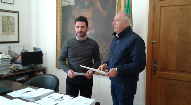 Il sindaco Vittori con l'ex Saltamartini