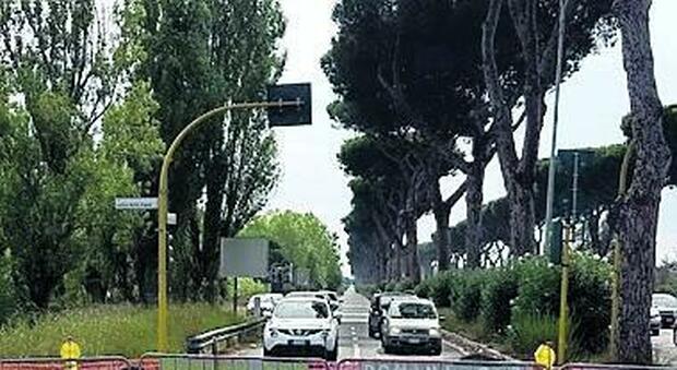Roma, i pendolari ostaggio di una chiazza d'olio da 15 giorni: la Colombo va in tilt