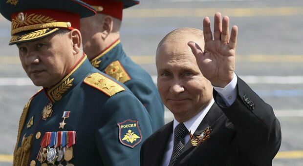 Russia, il ministro Shoigu sparito da 12 giorni per «problemi cardiaci». Ma è giallo
