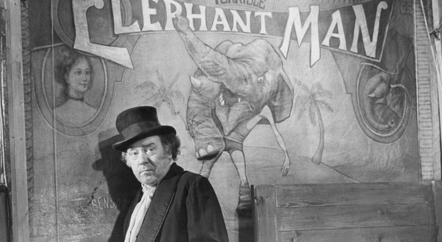 Morto l'attore inglese Freddie Jones, padrone del circo nel film “The elephant man”