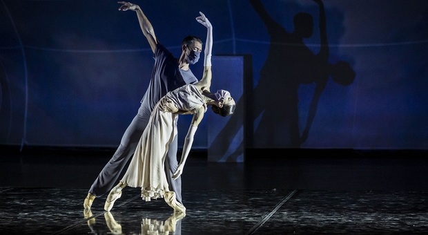 Danza, moda e cultura: inno d’amore per Roma con il balletto del Costanzi alla Nuvola, abiti maison Biagiotti