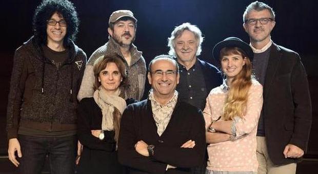 Carlo Conti annuncia in diretta le otto "nuove proposte" per Sanremo