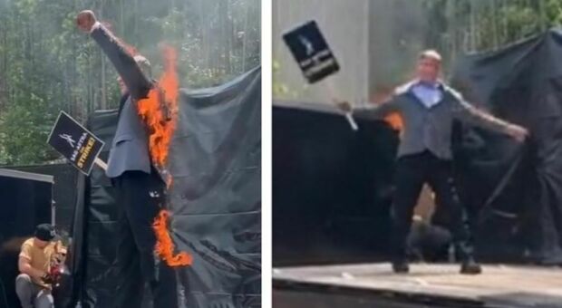 Stuntman di Indiana Jones si dà fuoco sul palco: la protesta choc durante lo sciopero di Hollywood VIDEO