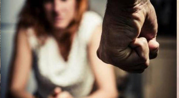 Pesaro, violenza sulle donne, l'inferno è in casa: 22 richieste di aiuto durante il lockdown