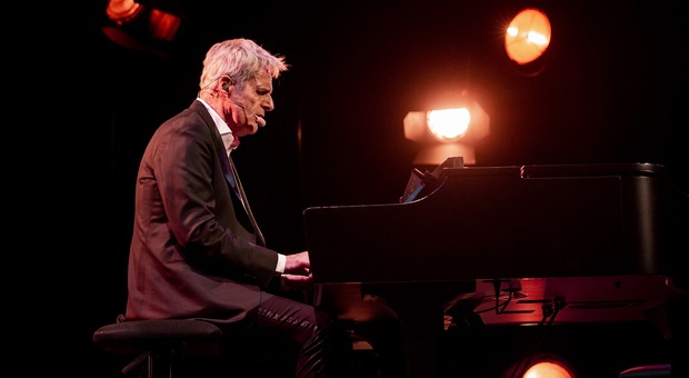 Claudio Baglioni in concerto a Fermo con “Dodici note solo bis”, due con i grandi successi senza tempo