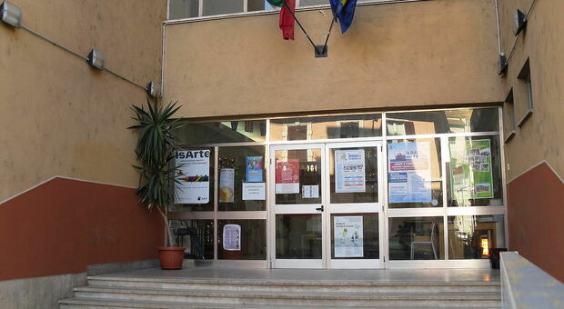 Nuove scuole a Rieti, la maggioranza in Consiglio comunale approva la delibera. L'oppozione la contesta