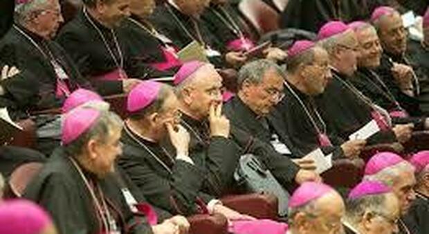 L'allarme dei vescovi, la burocrazia in Italia è un cancro che soffoca le iniziative imprenditoriali