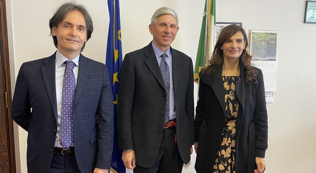 Da sinistra Efrem Romagnoli, Maurizio Mauri e Adelia Davoli vice presidente dell'Ordine