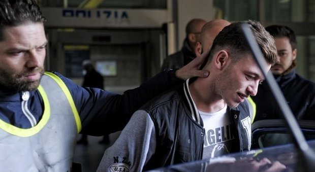 Napoli, arresti per droga a Scampia: «Siamo più forti di prima»