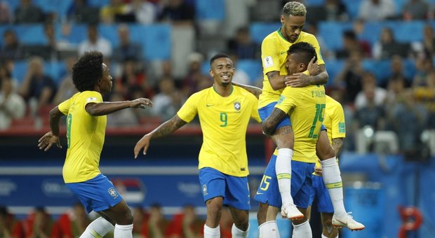 Serbia-Brasile 0-2: Paulinho più Thiago, la Seleçao è prima e trova il Messico