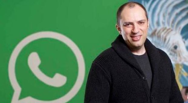 Facebook, il fondatore di WhatsApp verso l'addio: è scontro sulla tutela dei dati personali