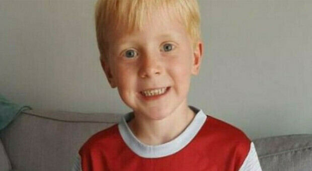 Dopo il malore di Christian Eriksen, bimbo britannico di 7 anni raccoglie più di 5 mila sterline per comprare defibrillatori