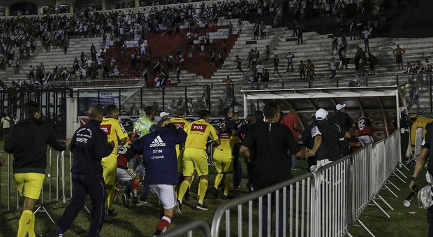 Brasile, incidenti dopo il derby Vasco da Gama-Flamengo: un morto