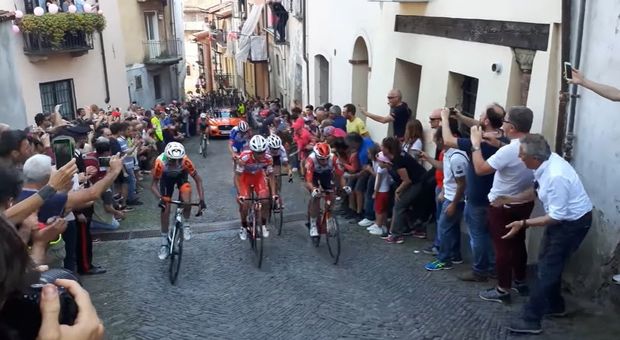 Il Giro d'Italia 2020 si corre a ottobre, attesa per le due tappe in Puglia. Il Tour ad agosto