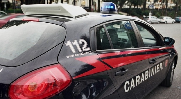 Inseguimento tra le vie del paese, colpisce in pieno volto carabiniere: arrestato