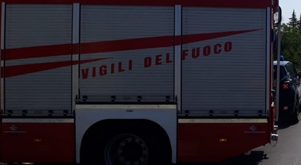 Fuga di gas, esplode una casa in Campania: due feriti, ustioni