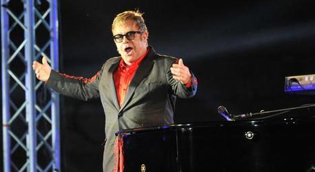Elton John, la candela è tutt'altro che spenta