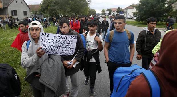 Migranti, Corte Ue respinge ricorsi di Slovacchia e Ungheria contro i ricollocamenti