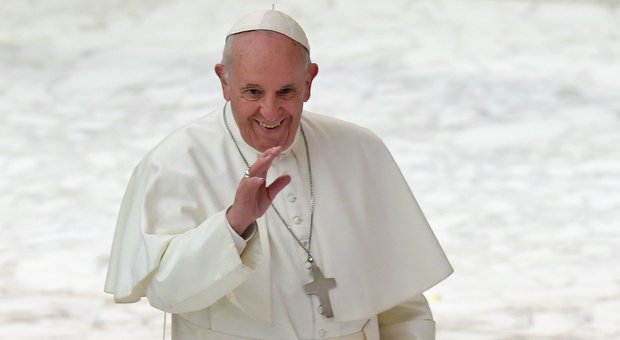 Papa Francesco torna a Napoli: omaggio a San Luigi e pranzo con i gesuiti il 21 giugno