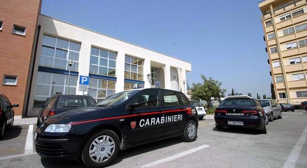 Cadavere in una baracca, misterioso decesso: indagini dei carabinieri a Latina
