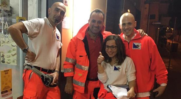 Parto in casa a Frattamaggiore: non c'è tempo per raggiungere l'ospedale e l'equipe del 118 allestisce la sala operatoria in casa