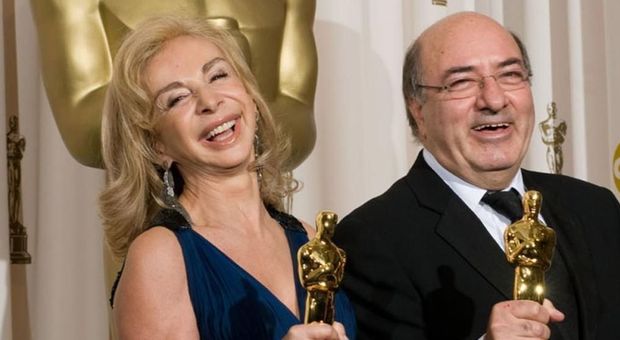 Francesca Lo Schiavo e Dante Ferretti con due dei 6 Oscar vinti