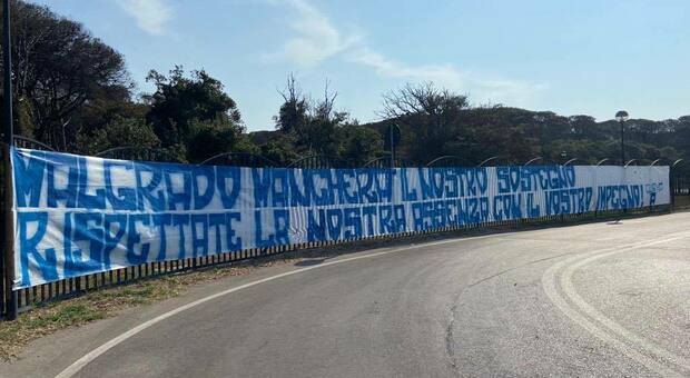 Napoli, il messaggio degli ultras: «Rispettate la nostra assenza»